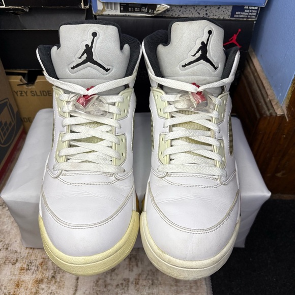 Size 10.5 - Supreme x Air Jordan 5 Retro White - Picture 3 of 7